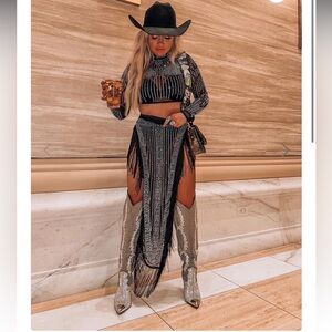 NWOT Rhinestone Outfit - Size L